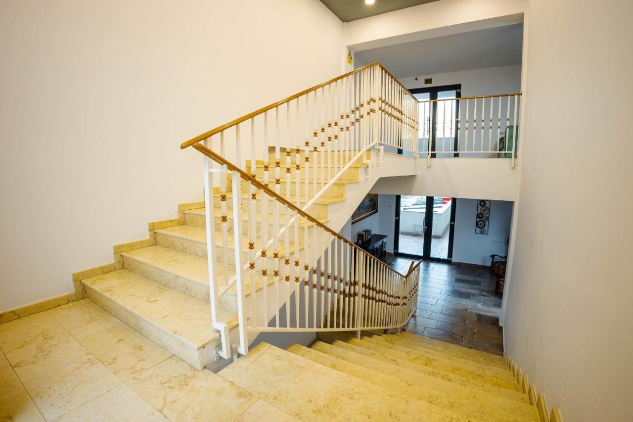 Bliss Inn Tunari Voluntari Экстерьер фото