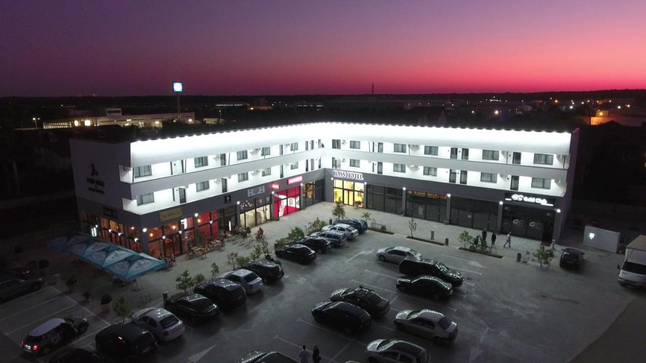Bliss Inn Tunari Voluntari Экстерьер фото